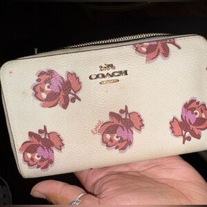 Accordion Zip Wallet With Floral Print
